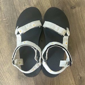 Teva flatform universal platform sandal